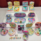 Lot of Vintage Polly Pocket Bluebird 13 Compact / Playsets & 15 Dolls