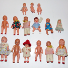 alte kleine Vintage Gummi Puppen beweglich mit Gelenken - 8/060 - 109 - Konvolut