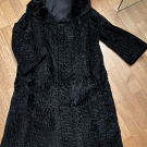 Echter schwarzerPersianermantel mit Nerzkragen,  Kürschnerarbeit, Größe 38/40/42